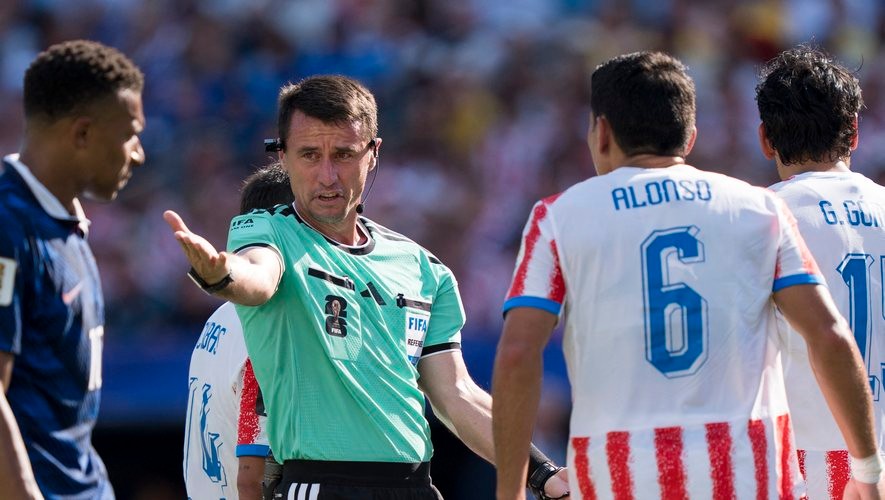 Mondial 2026 : L'arbitrage trop permissif face au Paraguay inquiète avant le choc contre le Maroc